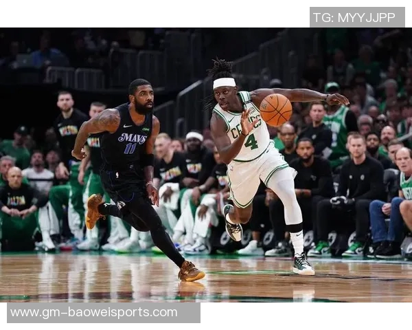 霍华德称赞拉希德华莱士与鲨鱼技术高超并称帕金斯防守能力出众