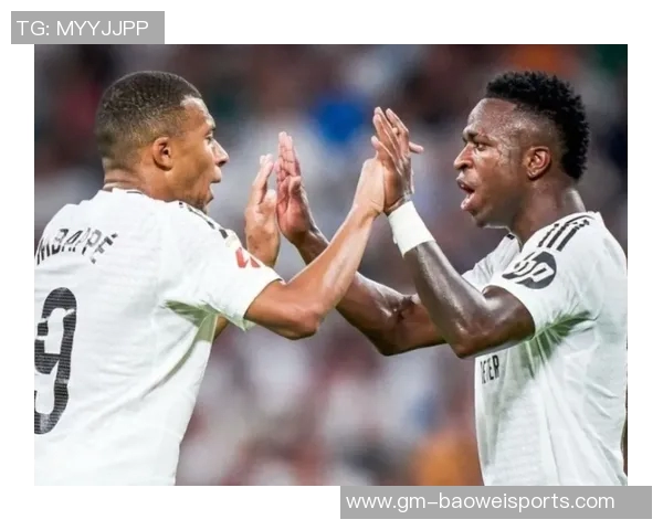 西媒报道维尼修斯要求与姆巴佩同薪若续约未果将考虑加盟哈兰德